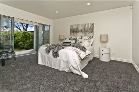 Photo of property in 2/61 Beresford Street, Bayswater, Auckland, 0622