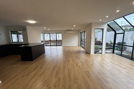 Photo of property in 1/22 Nile Road, Milford, Auckland, 0620