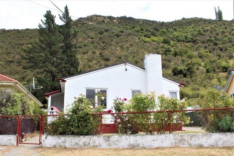 Photo of property in 15 Smith Street, Roxburgh, 9500