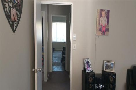 Photo of property in 3 Bernina Place, Weymouth, Auckland, 2103