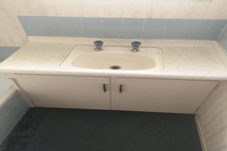 Photo of property in 1/28 Sequoia Place, Sunnynook, Auckland, 0620