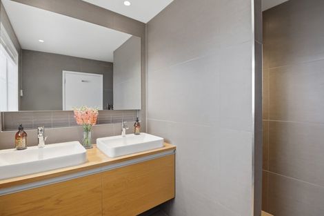 Photo of property in 57 Wainui Avenue, Point Chevalier, Auckland, 1022