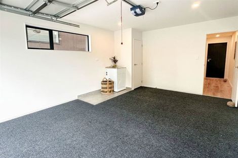 Photo of property in 10/9 Schnapper Rock Road, Greenhithe, Auckland, 0632