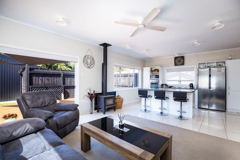 Photo of property in 5 Tupoki Street, Glen Avon, New Plymouth, 4312