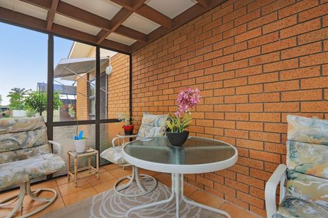 Photo of property in 2/30 Roskilda Crescent, Taradale, Napier, 4112