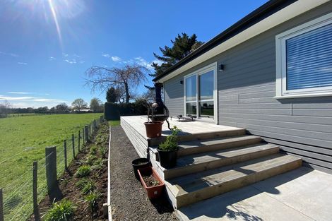 Photo of property in 8 Manatu Lane, Inglewood, 4330