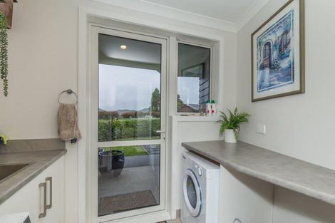 Photo of property in 9 Waipuna Grove, Levin, 5571