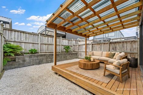 Photo of property in 10 Toia Lane, Silverdale, 0932