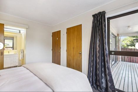 Photo of property in 2/29a Parkvale Road, Karori, Wellington, 6012