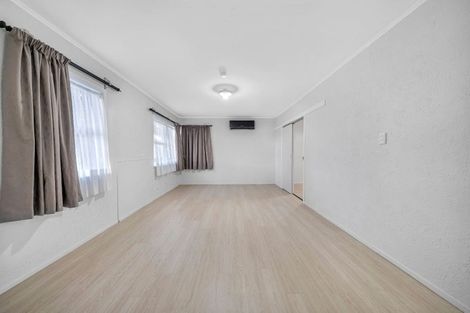 Photo of property in 38 Pinedale Place, Henderson, Auckland, 0610