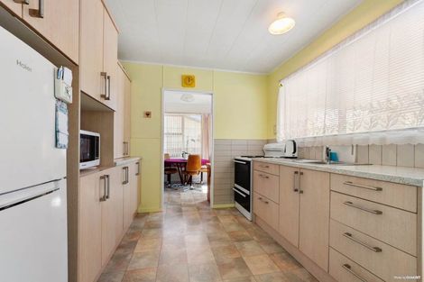 Photo of property in 50 Chilcott Road, Henderson, Auckland, 0612