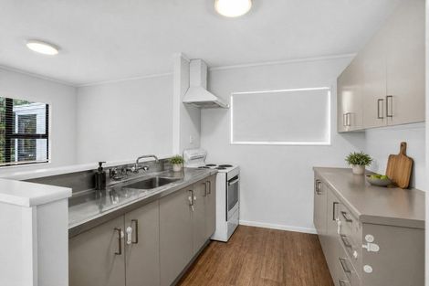 Photo of property in 2/22 Great South Road, Papakura, 2110