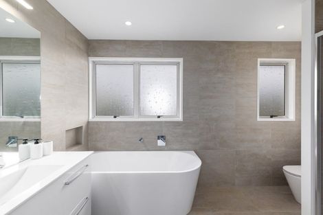 Photo of property in 42 Crofton Road, Harewood, Christchurch, 8051