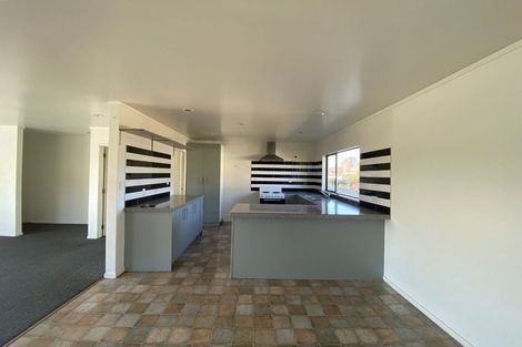 Photo of property in 3a Waterview Road West, Takanini, 2112