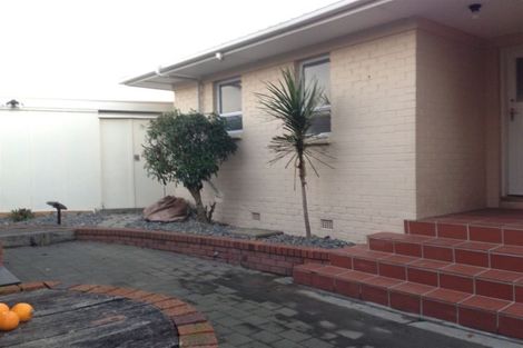 Photo of property in 1/104 Sandspit Road, Shelly Park, Auckland, 2014