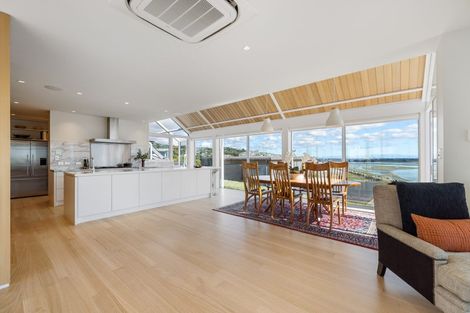 Photo of property in 12 Balmoral Lane, Redcliffs, Christchurch, 8081