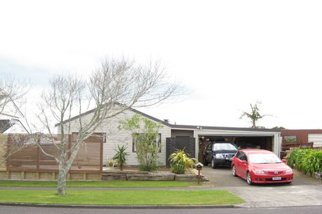 Photo of property in 18 Ballantrae Place, Highlands Park, New Plymouth, 4312