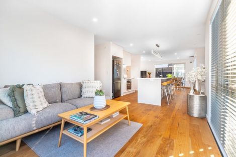 Photo of property in 2/179 Weston Road, St Albans, Christchurch, 8052