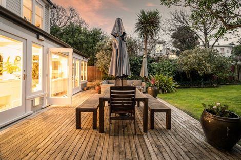 Photo of property in 8 Carrington Street, Mount Cook, Wellington, 6021