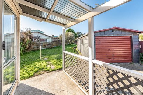 Photo of property in 112 Hinau Street, Castlecliff, Whanganui, 4501