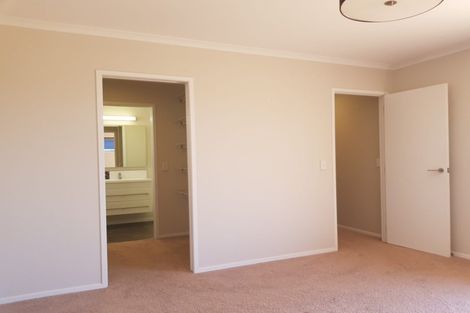 Photo of property in 18 Keene Drive, Bell Block, New Plymouth, 4312