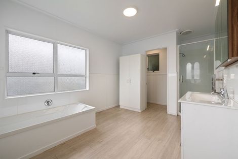 Photo of property in 352 College Street, West End, Palmerston North, 4410