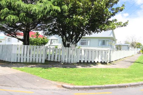 Photo of property in 16 Station Road, Papatoetoe, Auckland, 2025