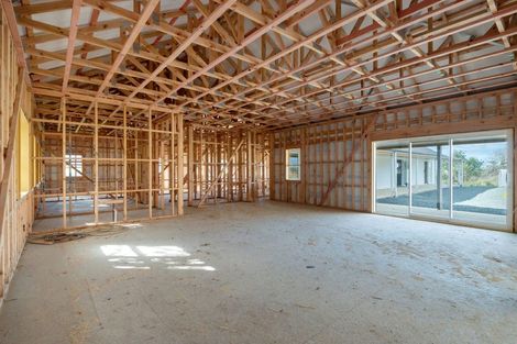 Photo of property in 90 Upper Orewa Road, Wainui, Silverdale, 0992