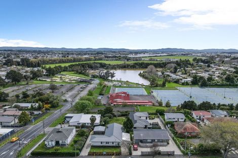 Photo of property in 100 Forest Lake Road, Forest Lake, Hamilton, 3200