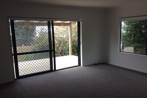 Photo of property in 2/5 Seine Road, Forrest Hill, Auckland, 0620