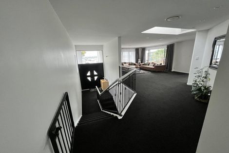 Photo of property in 10a Dalefield Drive, Cashmere, Christchurch, 8022