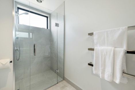 Photo of property in 15 Stackbrae Avenue, Wanaka, 9305