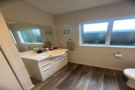 Photo of property in 38 Oxford Street, Fairfield, Hamilton, 3214