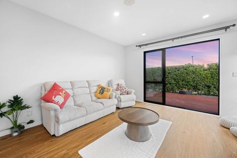 Photo of property in 2 Gemscott Crescent, Huapai, Kumeu, 0810