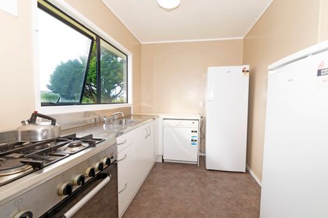 Photo of property in 2/1 Silverstone Place, Henderson, Auckland, 0612