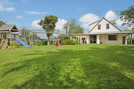 Photo of property in 42 Codlin Road, Waiuku, 2683