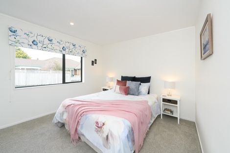 Photo of property in 4 Mckenzie Court, Terrace End, Palmerston North, 4410