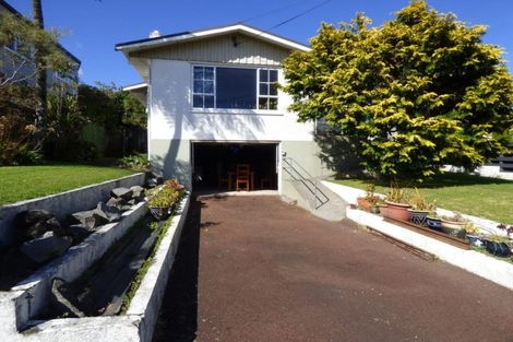 Photo of property in 59 Young Street, New Plymouth, 4310