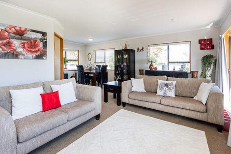Photo of property in 1/7 Gerald Stokes Avenue, Helensville, 0800