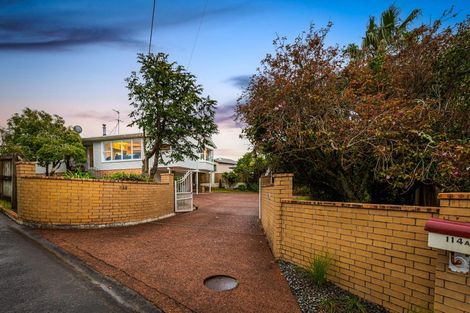 Photo of property in 114a Colwill Road, Massey, Auckland, 0614