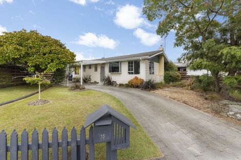 Photo of property in 15 Rennie Avenue, Milson, Palmerston North, 4414