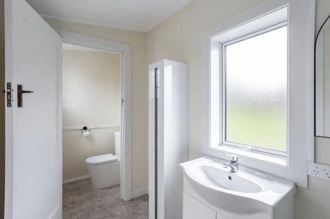 Photo of property in 160 Main South Road, Green Island, Dunedin, 9018