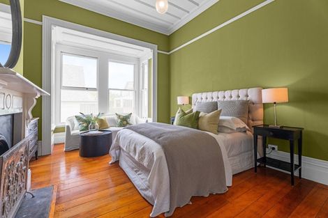 Photo of property in 36 Oxford Terrace, Devonport, Auckland, 0624