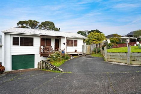 Photo of property in 12 Talavera Place, Te Atatu South, Auckland, 0602