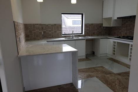 Photo of property in 4225a Great North Road, Glendene, Auckland, 0602