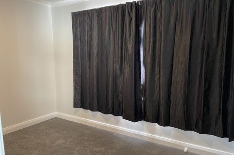 Photo of property in 17 Naughton Terrace, Kilbirnie, Wellington, 6022