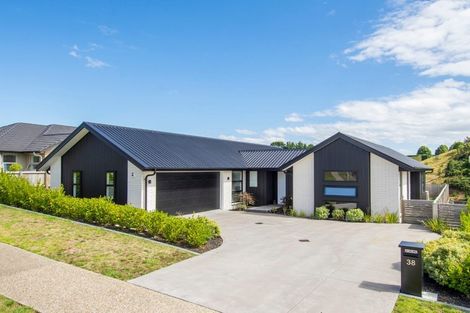 Photo of property in 38 Puhirake Crescent, Pyes Pa, Tauranga, 3112