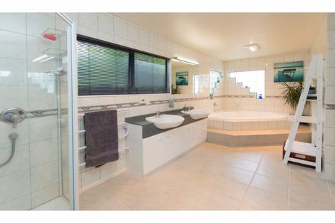 Photo of property in 62 Stanmore Bay Road, Stanmore Bay, Whangaparaoa, 0932