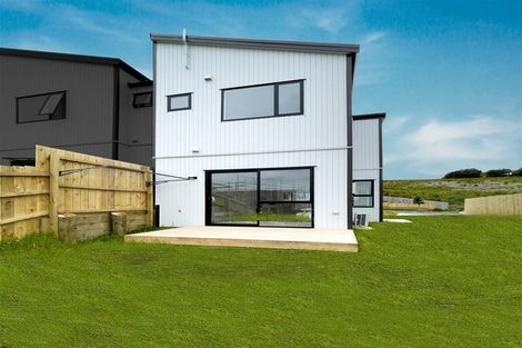 Photo of property in 25b Crestview Rise, Papakura, 2110