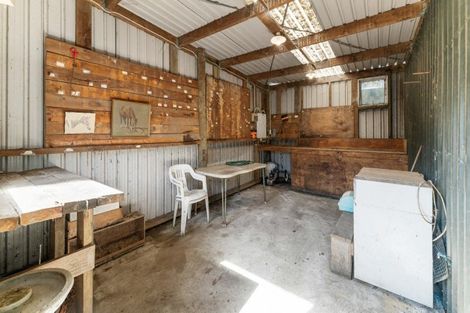 Photo of property in 83 Waipipi Wharf Road, Pollok, Waiuku, 2683